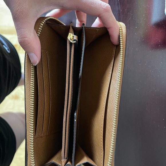 Wallet - Picture 3 of 3